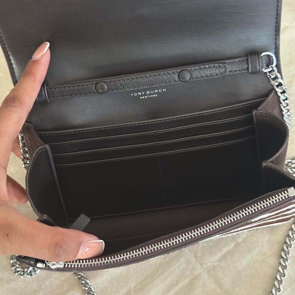 New TORY BURCH WILLA HAIRCALF CHAIN Wallet Crossbody In Zebra - Picture 6 of 11